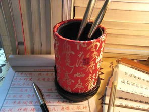 商務(wù)禮品絲綢織錦筆筒 精致工藝與實用美學(xué)的完美融合